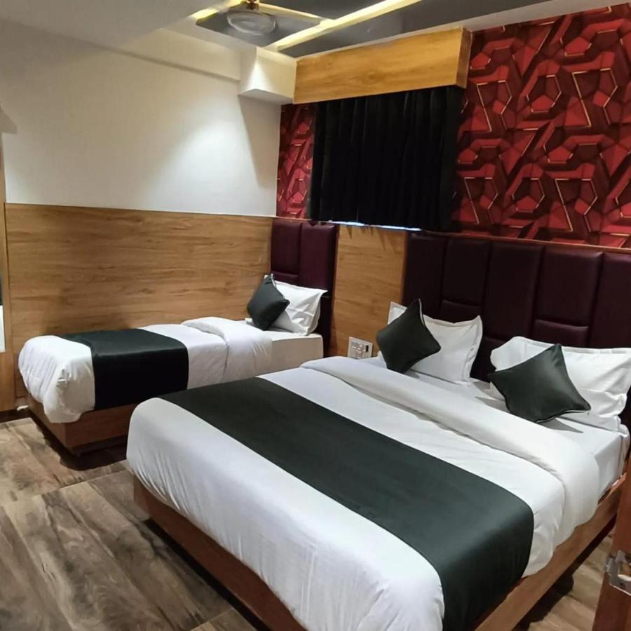 Hotel Paramount Villa Gandhinagar Extérieur photo
