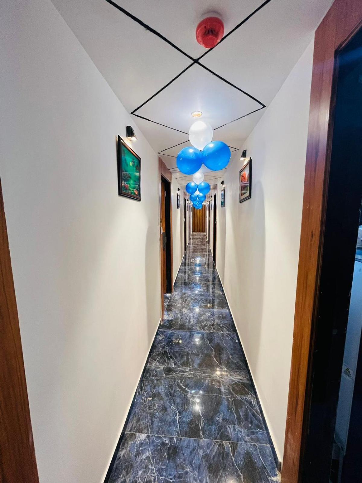 Hotel Paramount Villa Gandhinagar Extérieur photo