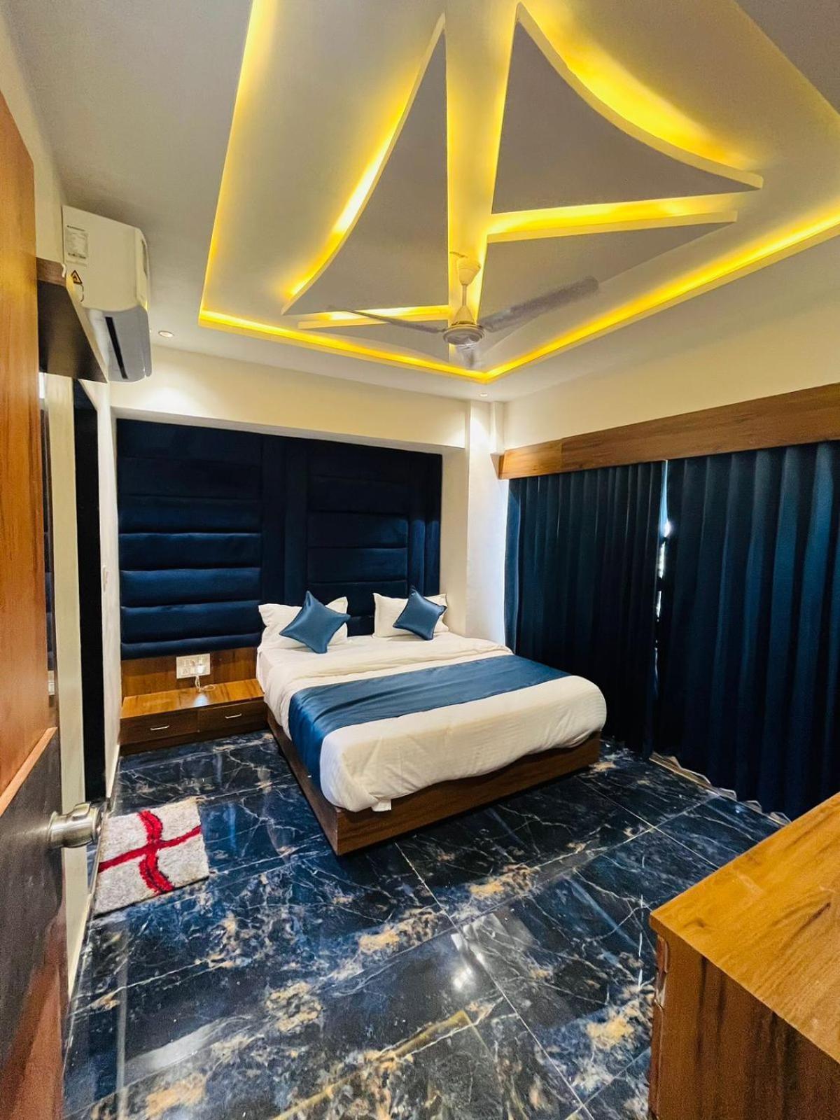 Hotel Paramount Villa Gandhinagar Extérieur photo