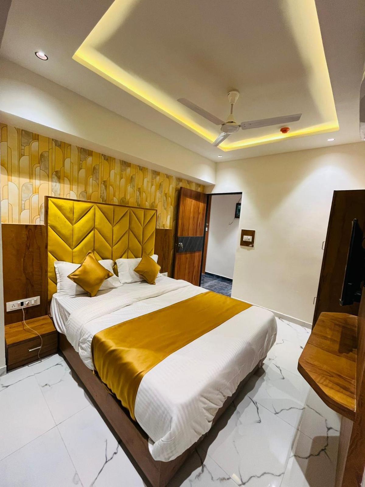 Hotel Paramount Villa Gandhinagar Extérieur photo